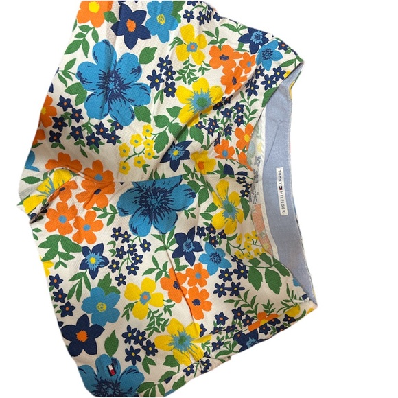 Tommy Hilfiger - Picture 1 of 1